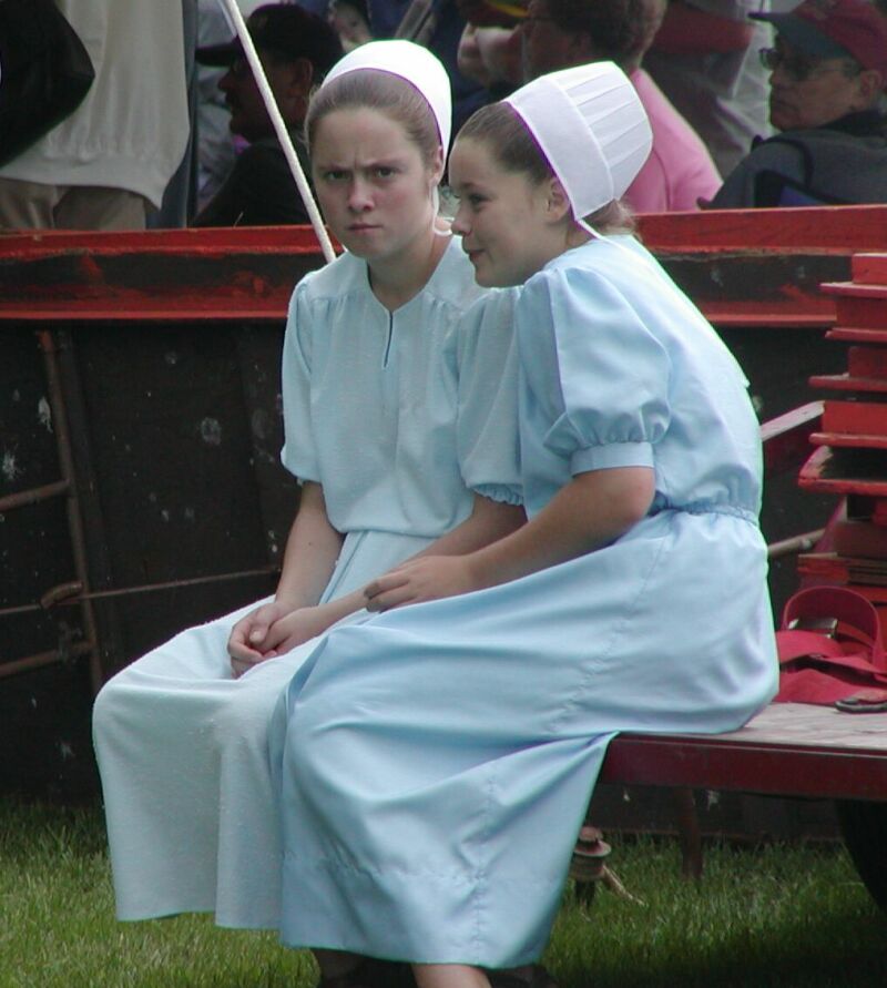 Suspicious Amish Girl 